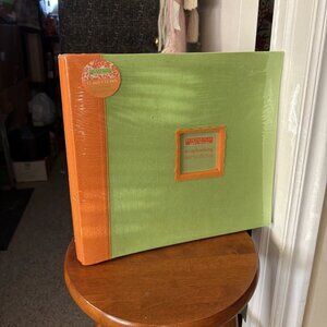 Portafolia 12x12" Post-Bound Scrapbook, Felt Cover, Orange/Green - NWT
